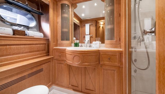 SOHO yacht for sale 27
