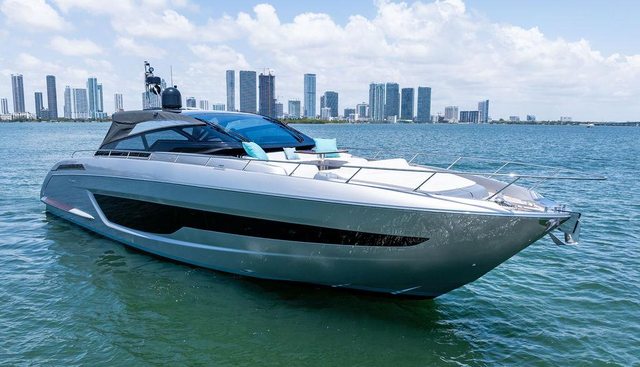 CLUB T yacht for sale 10
