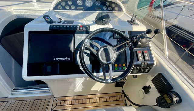 Bermuda Blue yacht for sale 14