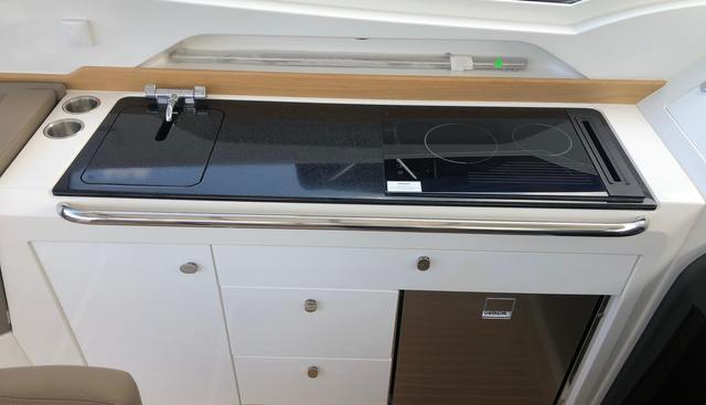 noname yacht for sale 30