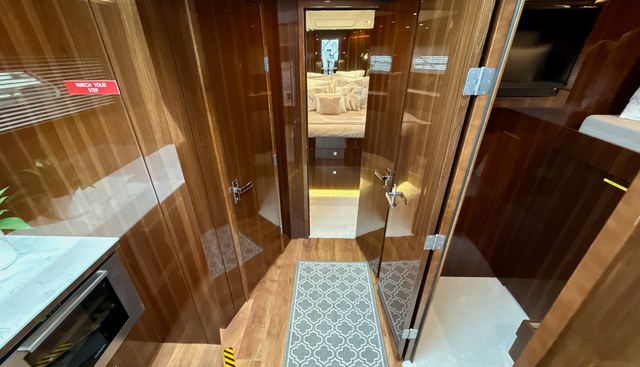 Tropical Dreamer yacht for sale 72