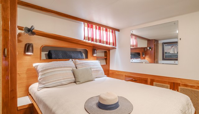 Vin Santo yacht for sale 32