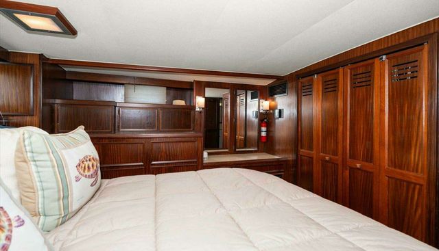 noname yacht for sale 37