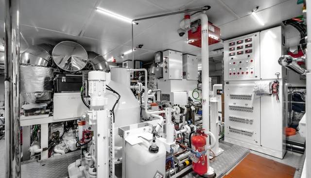 L.A.U.L yacht for sale 29