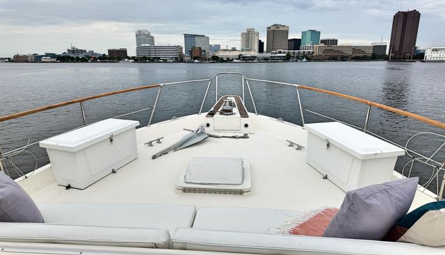 Hooch yacht for sale 9