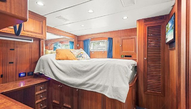 SEAS TO SEE yacht for sale 24