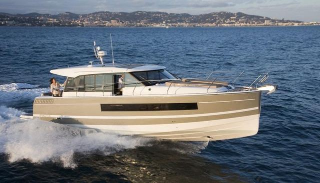 Bee's Knees yacht for sale 5