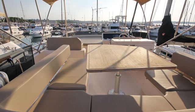 SHAKESPEARE IV yacht for sale 8