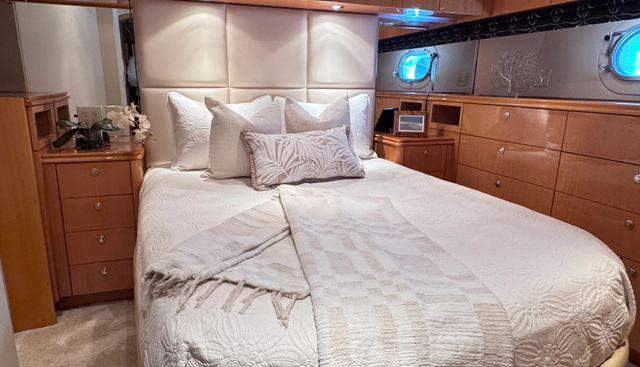 TIME-2 FLY yacht for sale 39