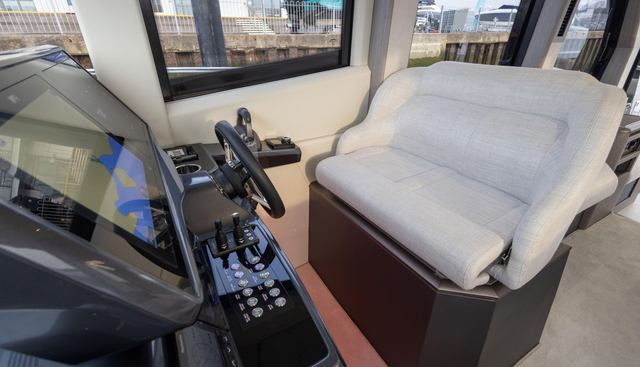 GN480FLY yacht for sale 23