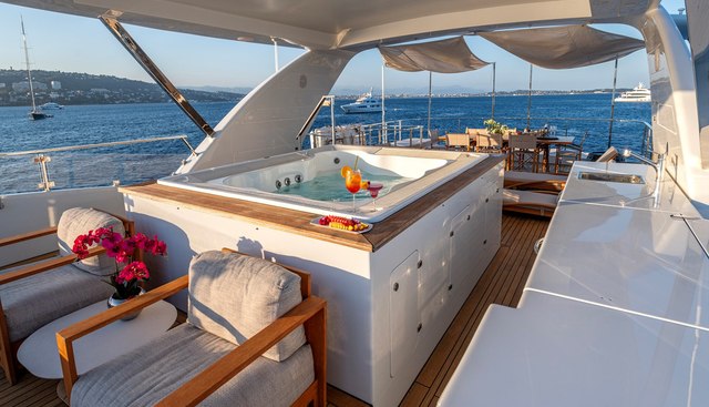 LADY H yacht for sale 30