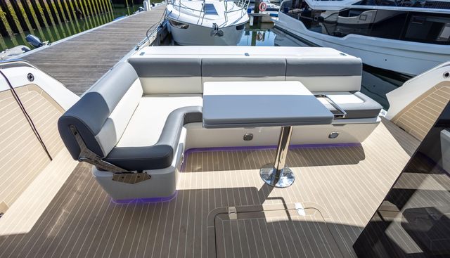 GN440FLY-016 yacht for sale 69