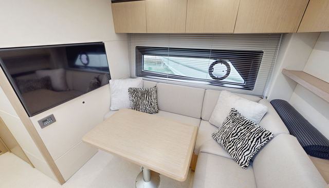MAD 8 yacht for sale 17