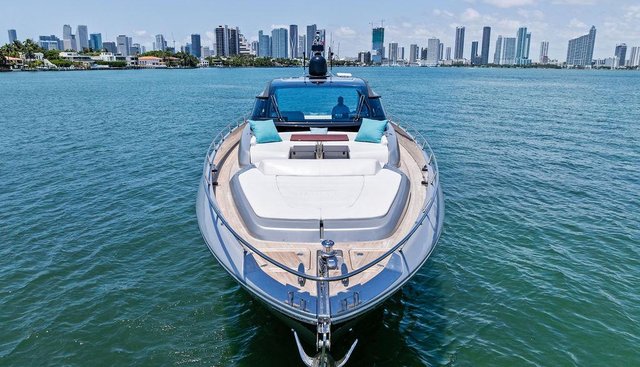 CLUB T yacht for sale 9