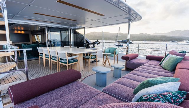 QUEEN J III yacht for sale 43