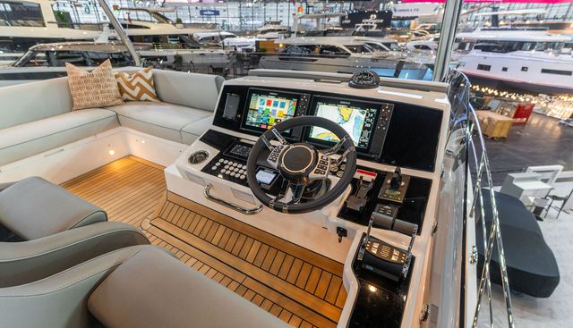 4532656 yacht for sale 9