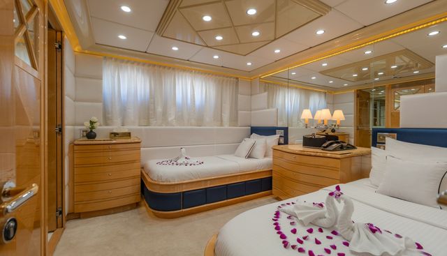 LADY AZUL yacht for sale 22