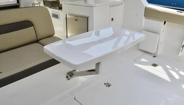 In Pursuit yacht for sale 8