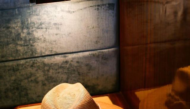 New School yacht for sale 47