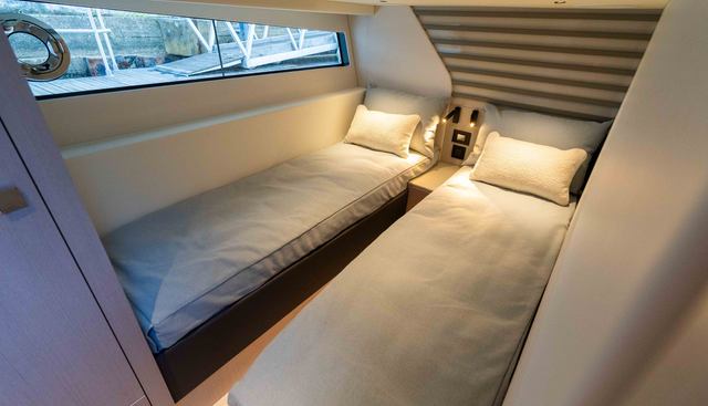 7572655 yacht for sale 39