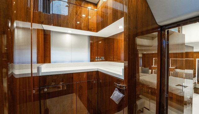 FOREVER RECESS yacht for sale 30