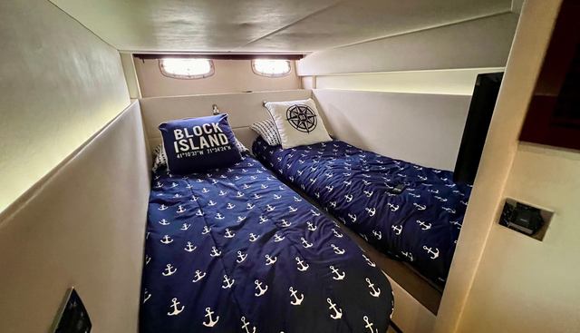 Equinox yacht for sale 32