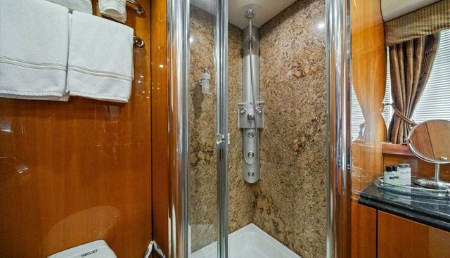 VANGUARD yacht for sale 29