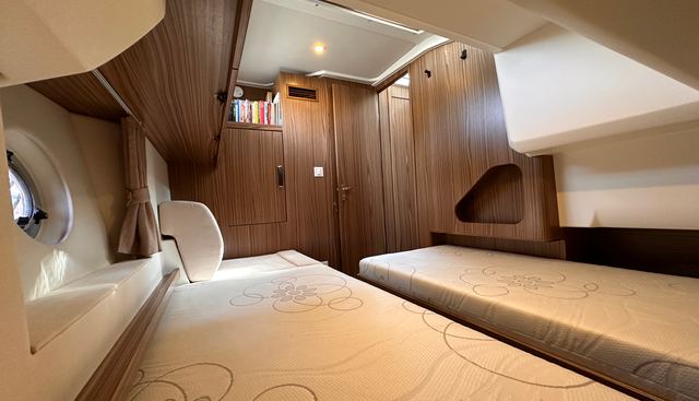 noname yacht for sale 25