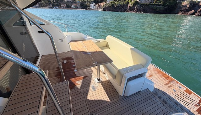 S48 yacht for sale 17
