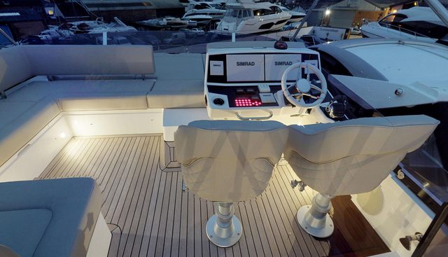 FARPOINT yacht for sale 5