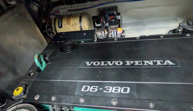 LUCKY FOR SOME yacht for sale 37