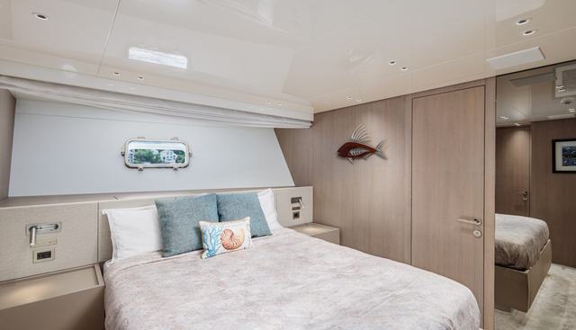 Zaffiro III yacht for sale 38