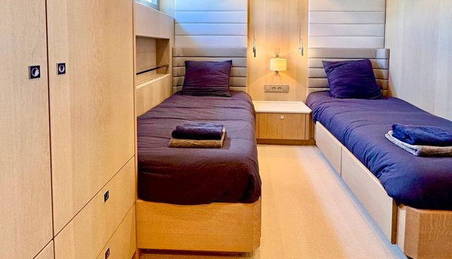 Adventure 780/ 01 yacht for sale 27