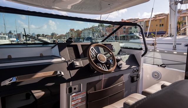 SEAS THE GREY yacht for sale 17