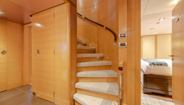 ROCHADE yacht for sale 27