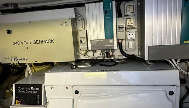 FAIRLINE TARGA 50 GT yacht for sale 34