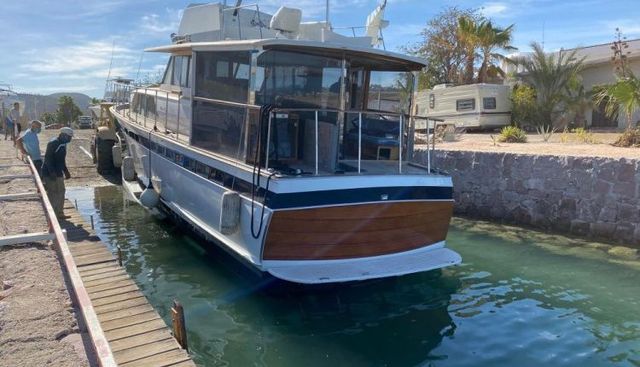 New School yacht for sale 4
