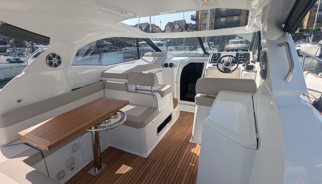 Essential Too yacht for sale 24