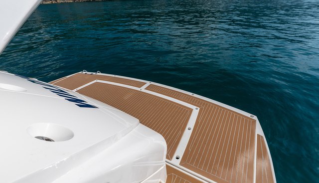 WILDWAVE yacht for sale 14