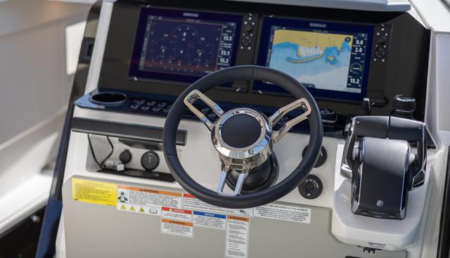 340GTWA-179 yacht for sale 29