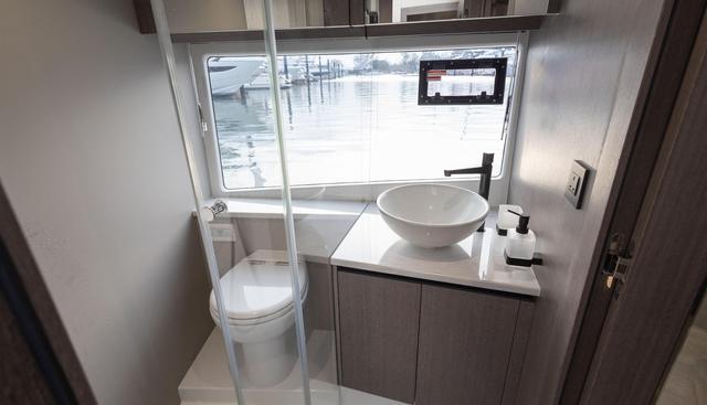 GN480FLY yacht for sale 32