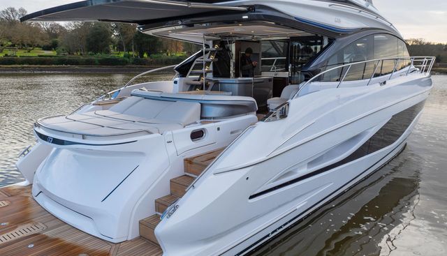S65524 yacht for sale 24