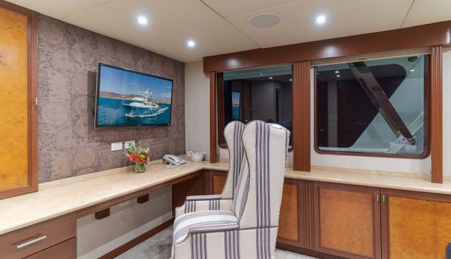 Huracan yacht for sale 143