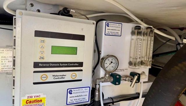 Tangerine Moon yacht for sale 43