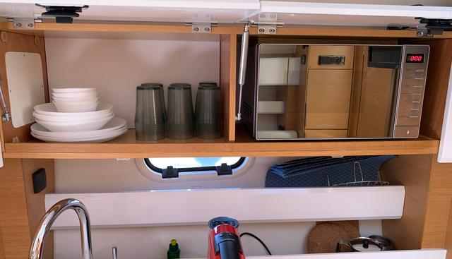 Sunrise I yacht for sale 14