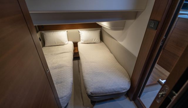 noname yacht for sale 4