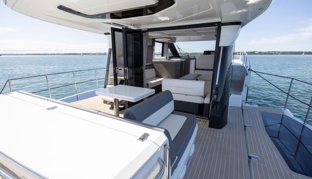 GN440FLY-016 yacht for sale 9