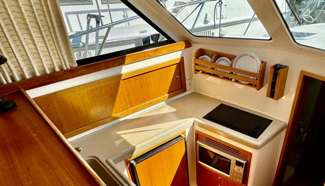 Walkabout yacht for sale 9