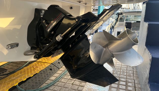 Regal LS6 yacht for sale 5