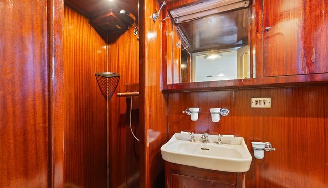 Daylami yacht for sale 27